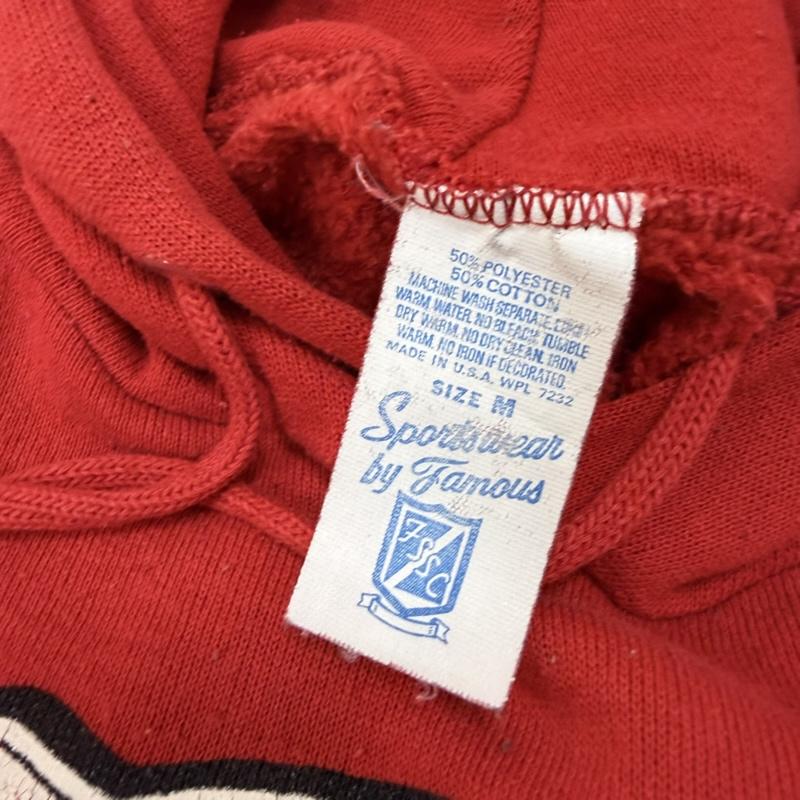 ヴィンテージ VINTAGE パーカー 長袖 sportswear by famous 80s カレッジプリントパーカー WISCONSIN red M USA製 M キャラクター X プリント 赤 / レッド / red メンズ USED 古着 中古 50165960