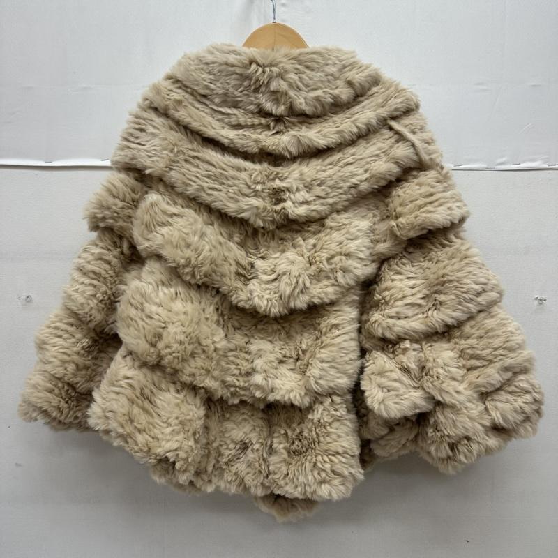 ソブ SOV. ジャケット、上着 ポンチョ ダブルスタンダード ラビットファー ケープ コート ポンチョ ベージュ / ベージュ / beige レディース USED 古着 中古 50165965
