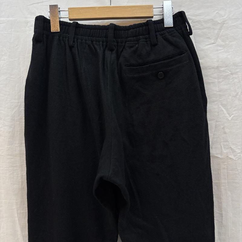 イッセイミヤケ ISSEY MIYAKE ボトムス ボトムス ME23JF466 ウール タック テーパード パンツ 1 黒 / ブラック / black メンズ USED 古着 中古 50165969