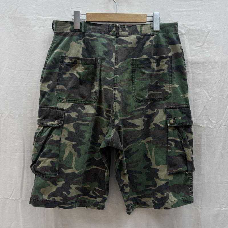 ステューシー STUSSY パンツ ショートパンツ 90年代 ビンテージ USA製 リップストップ カモフラ 迷彩 ショート パンツ 90s VINTAGE 34インチ カモフラージュ柄・迷彩 メンズ USED 古着 中古 50165977