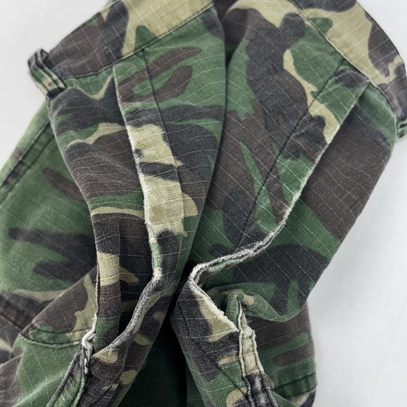 ステューシー STUSSY パンツ ショートパンツ 90年代 ビンテージ USA製 リップストップ カモフラ 迷彩 ショート パンツ 90s VINTAGE 34インチ カモフラージュ柄・迷彩 メンズ USED 古着 中古 50165977