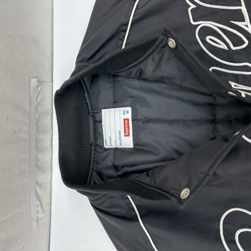 シュプリーム Supreme ジャケット、上着 ジャンパー、ブルゾン 20AW Contrast Script Varsity Jacket ナイロン スタジャン M 黒 / ブラック / black メンズ USED 古着 中古 50166088