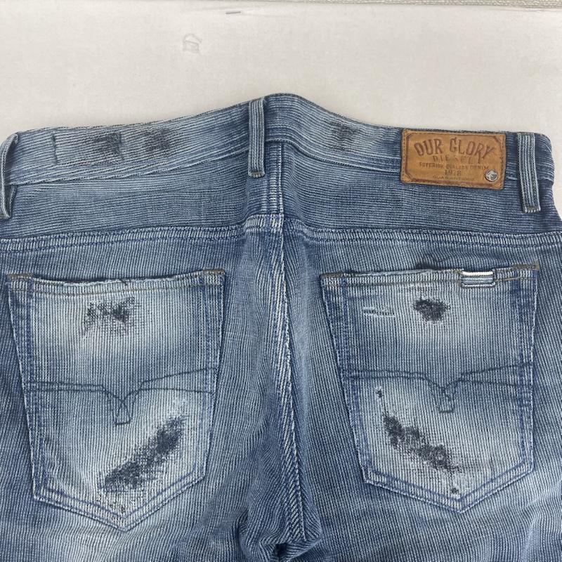 ディーゼル DIESEL パンツ デニム、ジーンズ OUR GLORY シリーズ ダメージ加工 ボタンフライ デニム パンツ 32インチ インディゴ / インディゴ / Indigo メンズ USED 古着 中古 50166181
