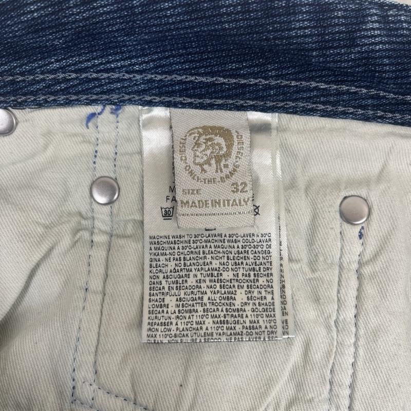 ディーゼル DIESEL パンツ デニム、ジーンズ OUR GLORY シリーズ ダメージ加工 ボタンフライ デニム パンツ 32インチ インディゴ / インディゴ / Indigo メンズ USED 古着 中古 50166181