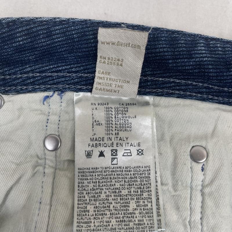 ディーゼル DIESEL パンツ デニム、ジーンズ OUR GLORY シリーズ ダメージ加工 ボタンフライ デニム パンツ 32インチ インディゴ / インディゴ / Indigo メンズ USED 古着 中古 50166181
