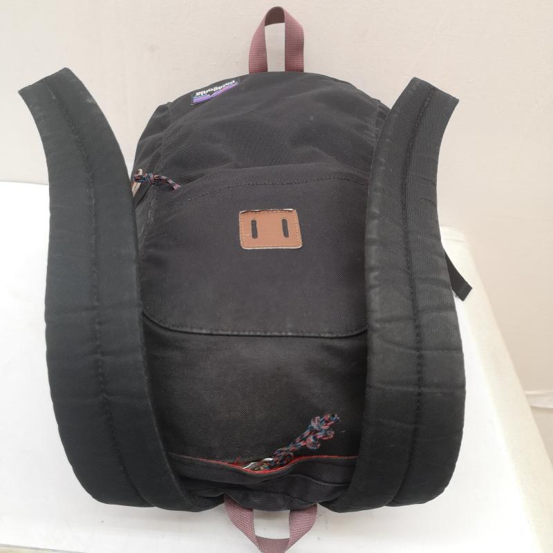 パタゴニア patagonia リュックサック、デイパック リュックサック、デイバッグ 48020 IRONWOOD アイアンウッド 20L フロント斜めポケット バックパック 黒 / ブラック / black メンズ USED 古着 中古 50166209
