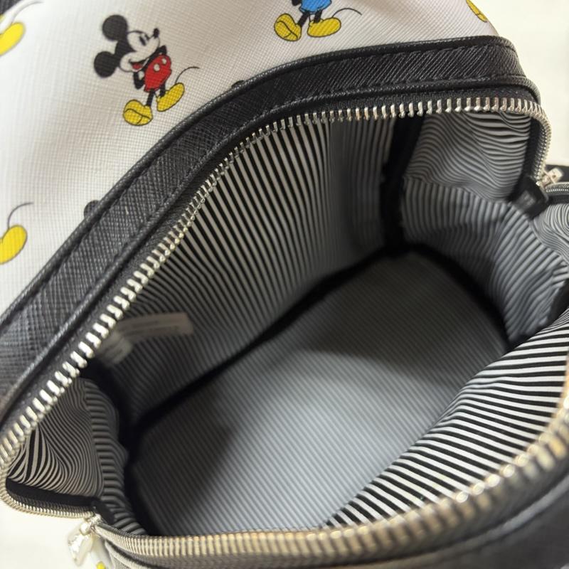ディズニー Disney リュックサック、デイパック リュックサック、デイバッグ LOUNGEFLY ラウンジフライ ミッキー ミニリュック - キャラクター X 総柄 白 / ホワイト / white X 黒 / ブラック / black レディース USED 古着 中古 50166231