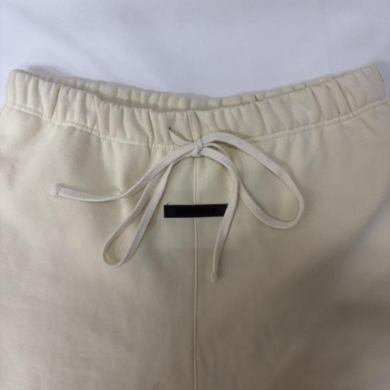 エフオージーエッセンシャルズ FOG ESSENTIALS パンツ ショートパンツ 起毛スウェットショートパンツ ハーフパンツ クリーム ラバータグ M 無地 X ロゴ、文字 オフホワイト / オフホワイト / メンズ USED 古着 中古 50166233