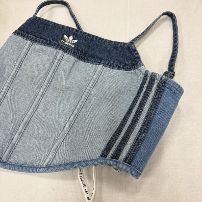 アディダス adidas キャミソール キャミソール KSENIASCHNAIDER クセニア デニム ビスチェ コルセット ロゴ 刺繍 レースアップ キャミソール 38 US8 38 ロゴ、文字 X 刺繍 インディゴ / インディゴ / Indigo X 水色 / ライトブルー / レディース USED 古着 中古 50166238