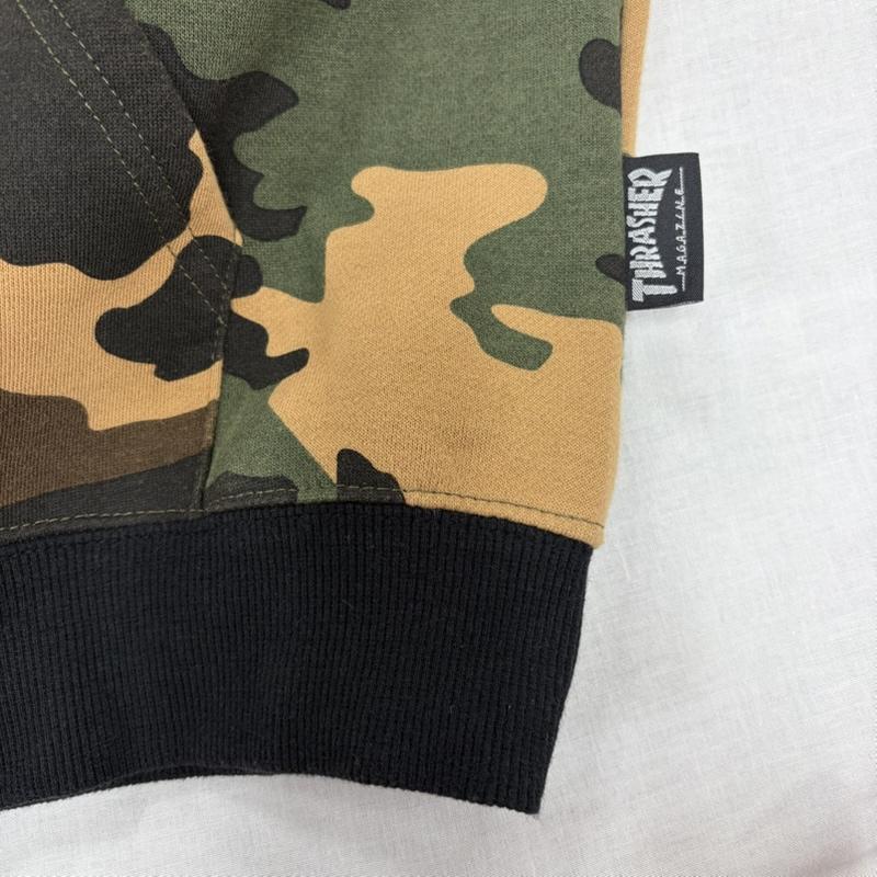 スラッシャー THRASHER パーカー 長袖 カモフラ 迷彩 ロゴ 両面プリント スウェット プルオーバー フーディー パーカー 裏起毛 L カモフラージュ柄・迷彩 X ロゴ、文字 X プリント カーキ / カーキ / khaki X 白 / ホワイト / white メンズ USED 古着 中古 50166319