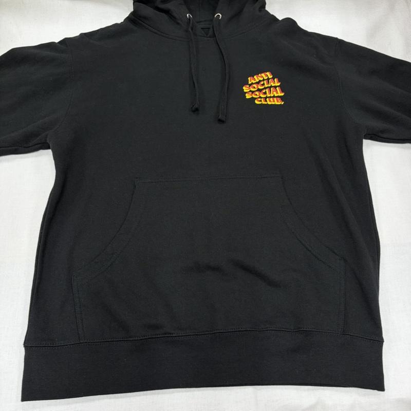 アンチソーシャルソーシャルクラブ ANTI SOCIAL SOCIAL CLUB パーカー 長袖 スウェット プルオーバー フーディー パーカー 立体ロゴ 両面プリント USA製 M ロゴ、文字 X プリント 黒 / ブラック / black X 赤 / レッド / red X 黄 / イエロー / yellow メンズ USED 古着 中古 50166320