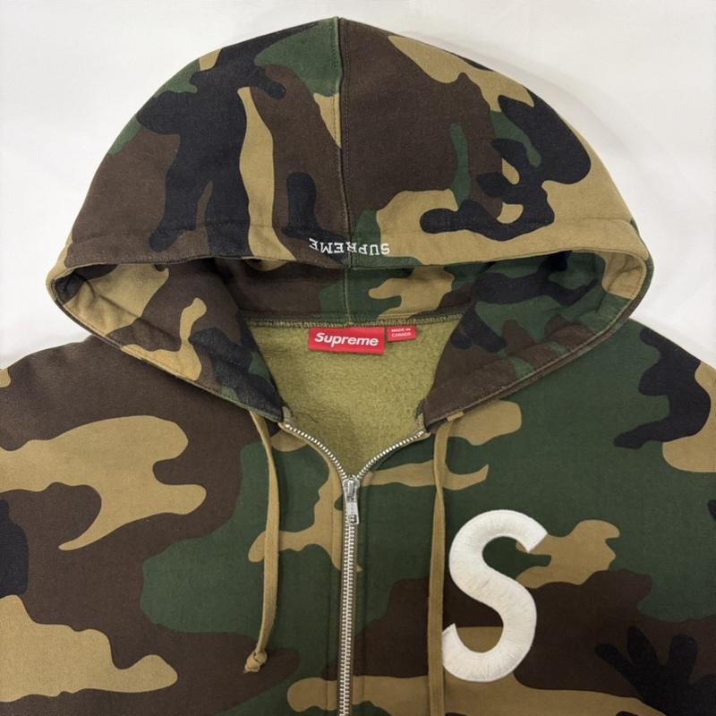 シュプリーム Supreme パーカー 長袖 S LOGO ZIP UP HOODED SWEAT CAMO Sロゴジップアップパーカー 迷彩 カモフラ M カモフラージュ柄・迷彩 黒 / ブラック / black X 緑 / グリーン / green X 茶 / ブラウン / brown X ベージュ / ベージュ / beige メンズ USED 古着 中古 50166350