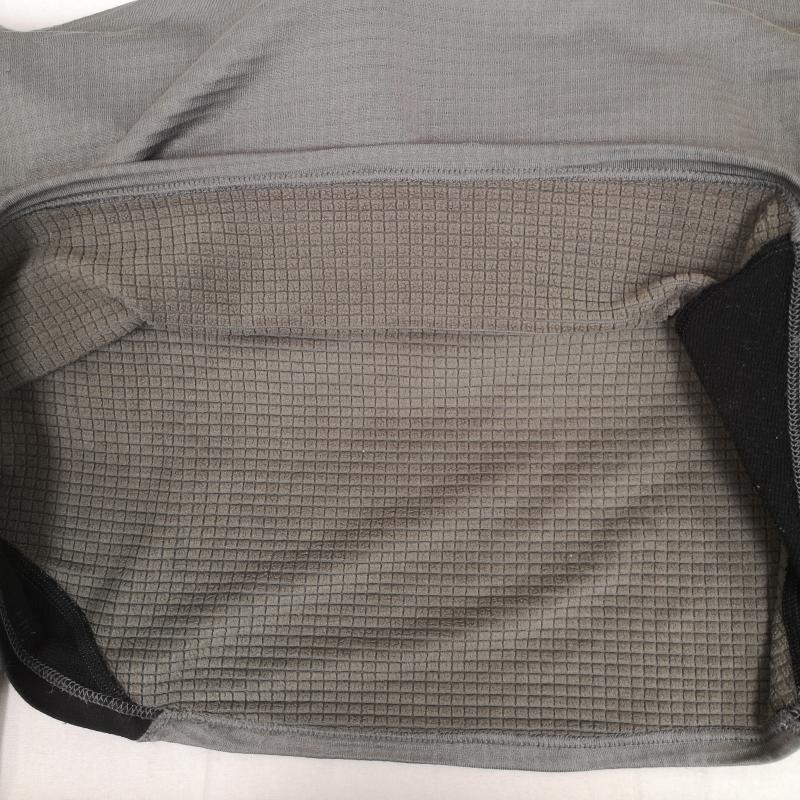 パタゴニア patagonia カットソー 長袖 USA製 POLARTEC R1 ロゴ刺繡 ドロップテイル ハーフジップ 長袖 ジャケット 40102 L 灰 / グレー / gray メンズ USED 古着 中古 50166393