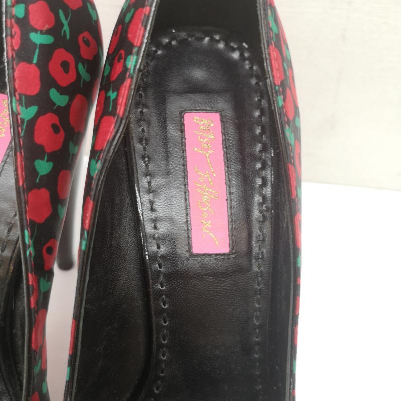 ベッツィージョンソン Betsey Johnson パンプス パンプス 林檎 アップル 柄 ヒール パンプス 25.0cm 黒 / ブラック / black X 赤 / レッド / red レディース USED 古着 中古 50166453