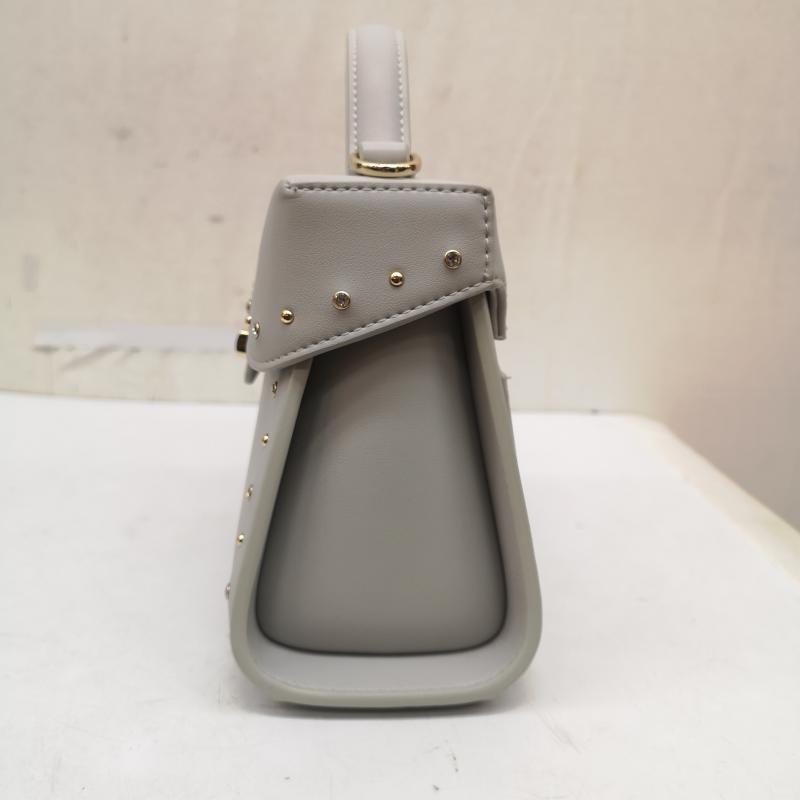 ダイアナ DIANA ショルダーバッグ ショルダーバッグ 2way スタッズ レザー ハンド ショルダー バッグ - 水色 / ライトブルー / レディース USED 古着 中古 50166472