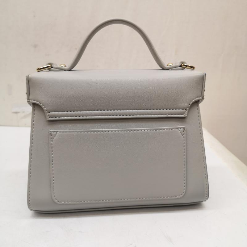 ダイアナ DIANA ショルダーバッグ ショルダーバッグ 2way スタッズ レザー ハンド ショルダー バッグ - 水色 / ライトブルー / レディース USED 古着 中古 50166472