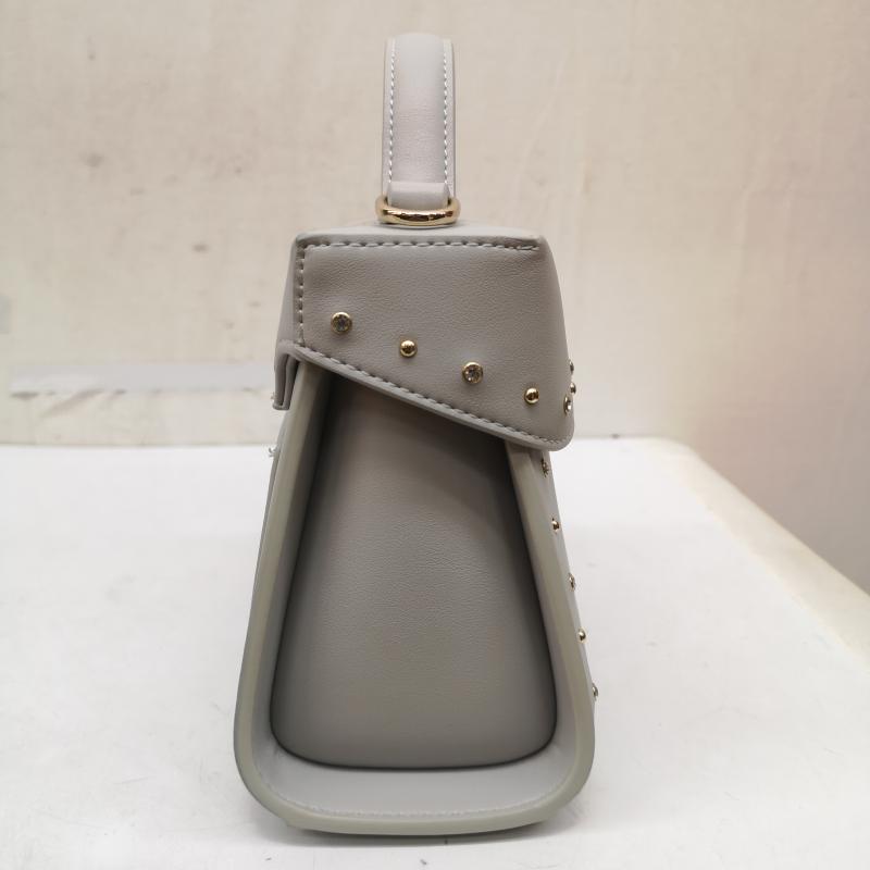 ダイアナ DIANA ショルダーバッグ ショルダーバッグ 2way スタッズ レザー ハンド ショルダー バッグ - 水色 / ライトブルー / レディース USED 古着 中古 50166472