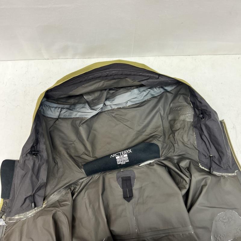 アークテリクス ARC TERYX ジャケット、上着 ジャンパー、ブルゾン BEAMS別注 BETA SL JACKET ベータジャケット 15462-76894 M カーキ / カーキ / khaki メンズ USED 古着 中古 50166629