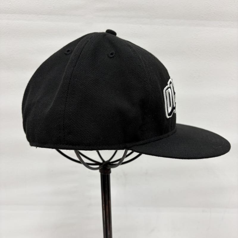 ディスイズイット！ DISSIZIT! 帽子 キャップ NEW ERA ニューエラ コラボ 刺繍 ロゴ ベースボールキャップ - ロゴ、文字 X 刺繍 黒 / ブラック / black X 白 / ホワイト / white メンズ USED 古着 中古 50166717
