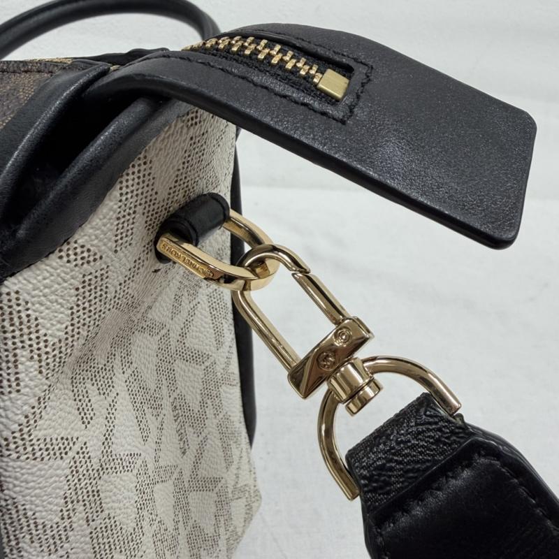 マイケルコース MICHAEL KORS ショルダーバッグ ショルダーバッグ CARINE カリーヌ 2WAY ショルダー バッグ シグネチャー MKロゴ レザー チャーム - ロゴ、文字 X 総柄 茶 / ブラウン / brown X 黒 / ブラック / black X 白 / ホワイト / white X 金 / ゴールド / gold color レディース USED 古着 中古 50166724
