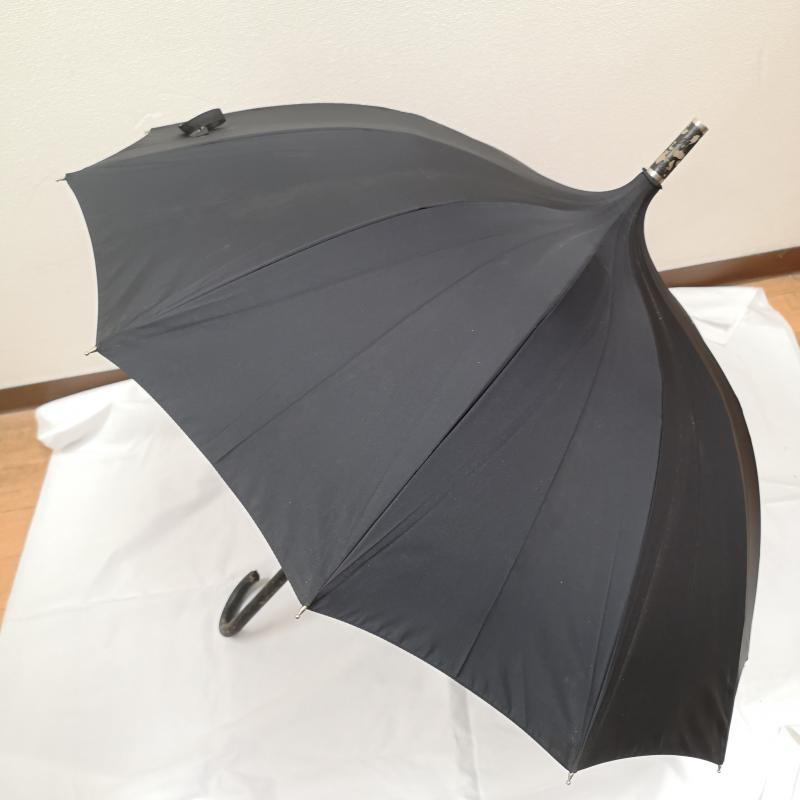 ヴィヴィアンウエストウッド Vivienne Westwood ファッション小物 傘 オーブロゴ パゴダ型 長傘 - 黒 / ブラック / black レディース USED 古着 中古 50166736