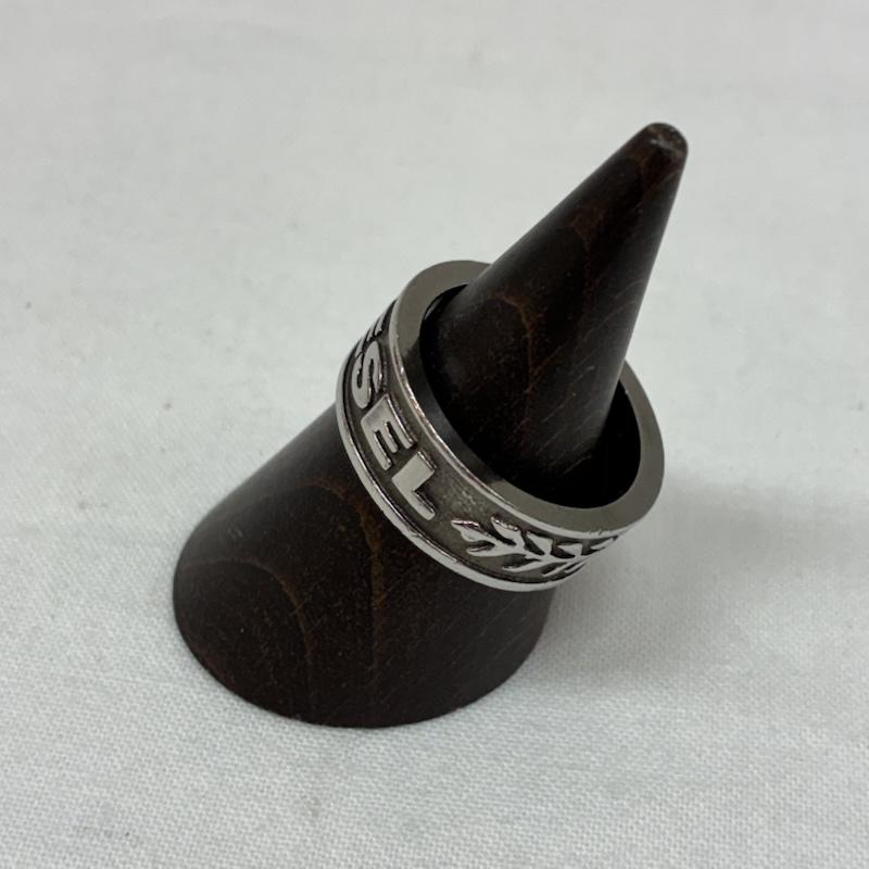ディーゼル DIESEL アクセサリー 指輪 ステンレス スチール シルバー カラー エンボス ロゴ リング 19号 - メンズ USED 古着 中古 50166761