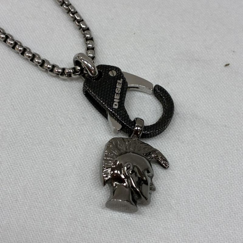 ディーゼル DIESEL アクセサリー ネックレス、ペンダント ステンレス スチール シルバー カラー ブレイブマン カラビナ チェーン ネックレス - メンズ USED 古着 中古 50166766