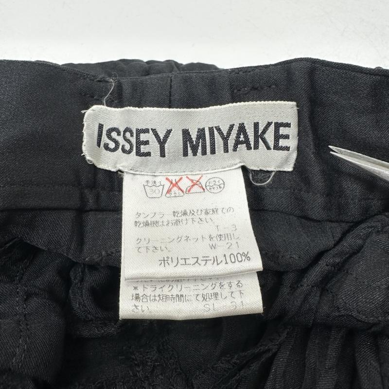 イッセイミヤケ ISSEY MIYAKE パンツ スラックス シワ プリーツ 加工 スラックス パンツ IM74-FF618 S 黒 / ブラック / black レディース USED 古着 中古 50166786