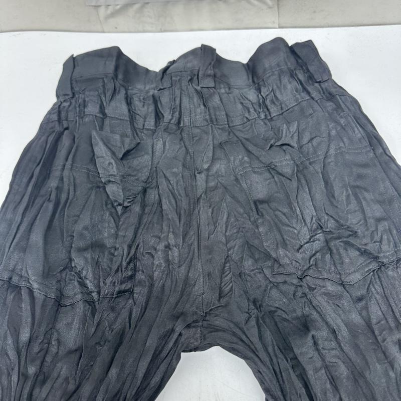 イッセイミヤケ ISSEY MIYAKE パンツ スラックス シワ プリーツ 加工 スラックス パンツ IM74-FF618 S 黒 / ブラック / black レディース USED 古着 中古 50166786