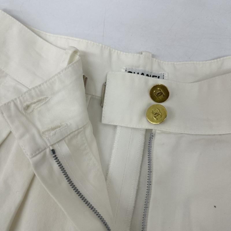 シャネル CHANEL パンツ スラックス ヴィンテージ ココマーク 金 ボタン 2タック ワイド パンツ - 白 / ホワイト / white レディース USED 古着 中古 50166826