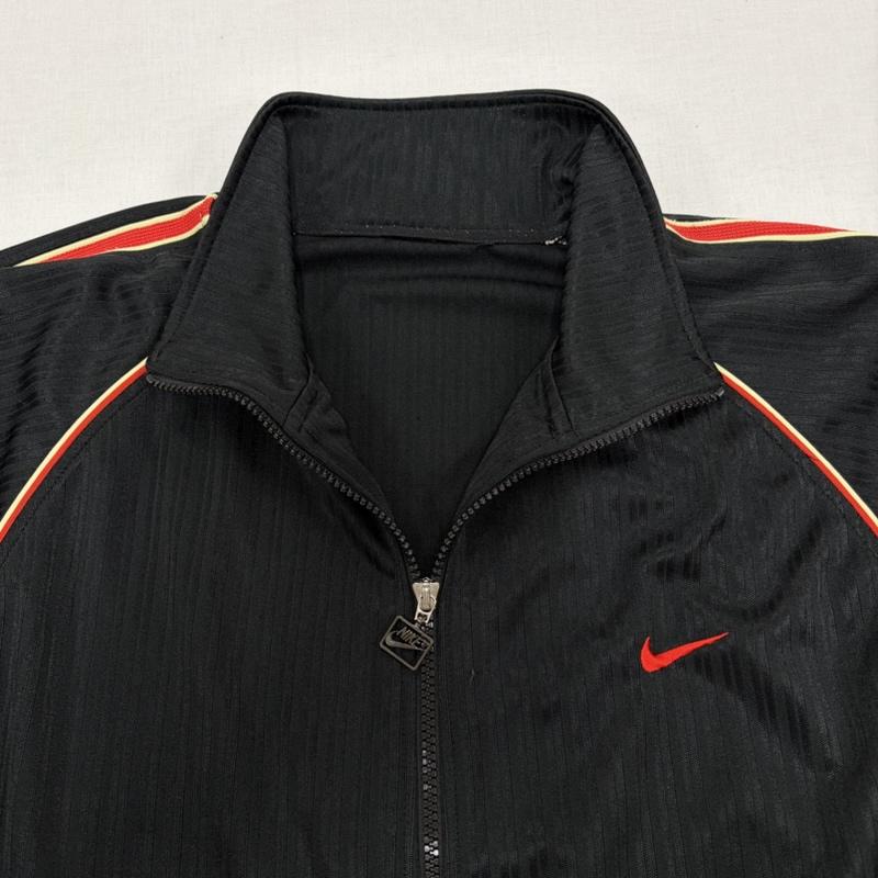 ナイキ NIKE ジャケット、上着 ジャケット、ブレザー 90s 80s ヴィンテージ トラックジャケット ジャージ ロゴ 刺繍 プリント L ロゴ、文字 X 刺繍 X プリント 黒 / ブラック / black X 赤 / レッド / red メンズ USED 古着 中古 50166844