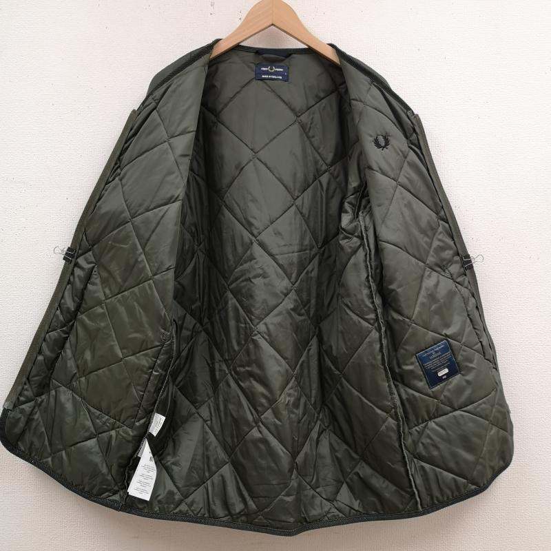 フレッドペリー FRED PERRY ジャケット、上着 ジャケット、ブレザー イングランド製 LAVENHAM キルティング ライナー ローレルリーフ コート J2852 S カーキ / カーキ / khaki メンズ USED 古着 中古 50166877