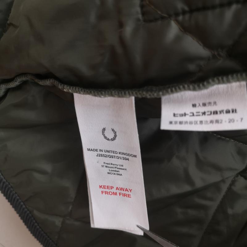 フレッドペリー FRED PERRY ジャケット、上着 ジャケット、ブレザー イングランド製 LAVENHAM キルティング ライナー ローレルリーフ コート J2852 S カーキ / カーキ / khaki メンズ USED 古着 中古 50166877