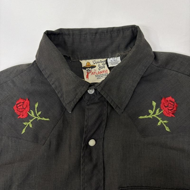 ヴィンテージ VINTAGE シャツ、ブラウス 長袖 Cowboy Joe by ATLANTIC ウエスタンシャツ 薔薇刺繍 ローズ made in usa M 無地 X 刺繍 ダークグレー / ダークグレー / メンズ USED 古着 中古 50166989