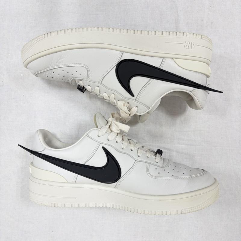 アンブッシュ AMBUSH スニーカー スニーカー NIKE AIR FORCE 1 Low Phantom エアフォース スニーカー 29.0cm ロゴ、文字 白 / ホワイト / white X 黒 / ブラック / black メンズ USED 古着 中古 50167070