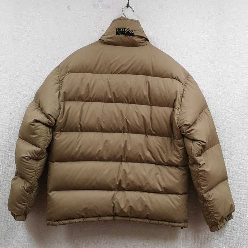 ファーストダウン FIRST DOWN ジャケット、上着 ダウンジャケット リバーシブル 2WAY 山型 ブランドロゴ 刺繡 ダウン ジャケット FD-24071 L 黒 / ブラック / black X ベージュ / ベージュ / beige メンズ USED 古着 中古 50167087