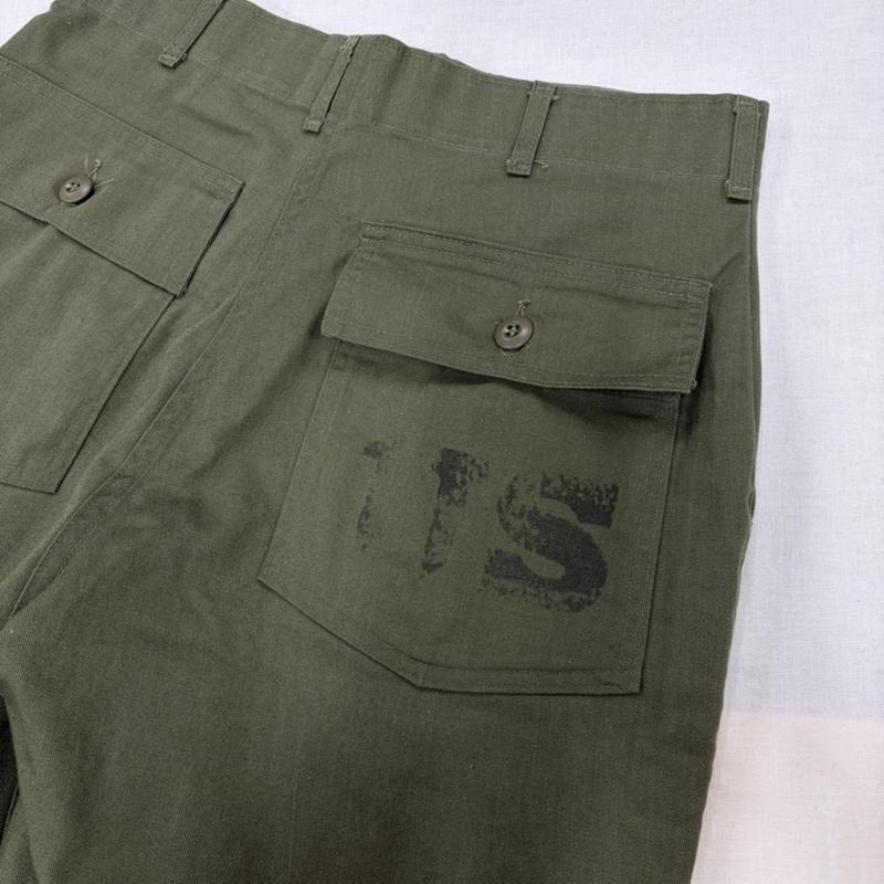 ミリタリー ミリタリー パンツ ショートパンツ 80s US ARMY OG-507 ユーティリティ ベイカー ショート ハーフ パンツ コントラクトラベル ヴィンテージ 32インチ ロゴ、文字 X プリント カーキ / カーキ / khaki X オリーブグリーン / オリーブグリーン / メンズ USED 古着 中古 50167154