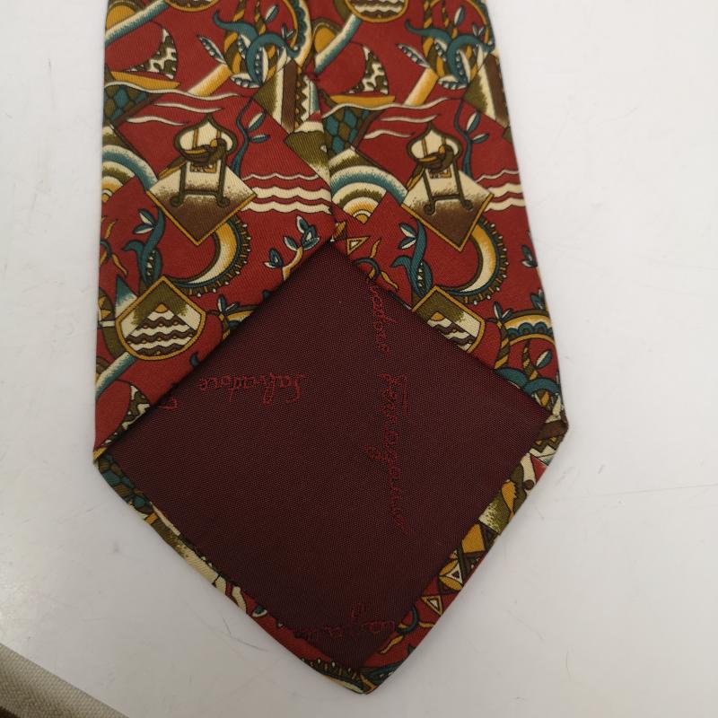 サルヴァトーレフェラガモ Salvatore Ferragamo ネクタイ ネクタイ 総柄 シルク ネクタイ - メンズ USED 古着 中古 50167228