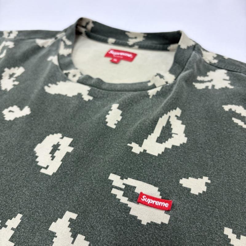 シュプリーム Supreme Tシャツ 長袖 21AW ピクセルカモ 迷彩 スモールボックスロゴ 刺繍 ロンT 長袖 Tシャツ フェード XL カモフラージュ柄・迷彩 X ロゴ、文字 X プリント X 刺繍 緑 / グリーン / green X 赤 / レッド / red メンズ USED 古着 中古 50167291