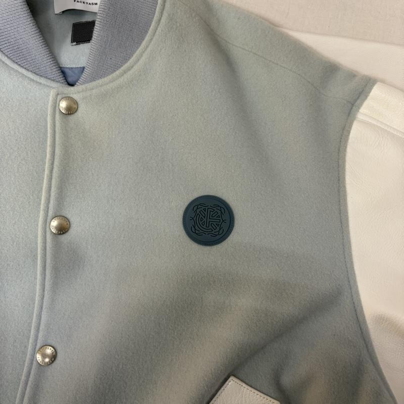 ファセッタズム FACETASM ジャケット、上着 ジャンパー、ブルゾン EMBLEM STADIUM JACKET スタジャン エンブレムスタジアムジャケット TOF-JK-M03 4 無地 X ロゴ、文字 白 / ホワイト / white X 水色 / ライトブルー / メンズ USED 古着 中古 50167303