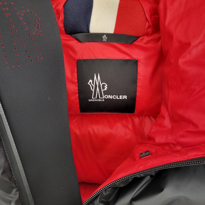 モンクレール MONCLER ジャケット、上着 ダウンジャケット ヒンタートゥクス グルノーブル ダウンジャケット 33584355NFPM 2 黒 / ブラック / black メンズ USED 古着 中古 50167315