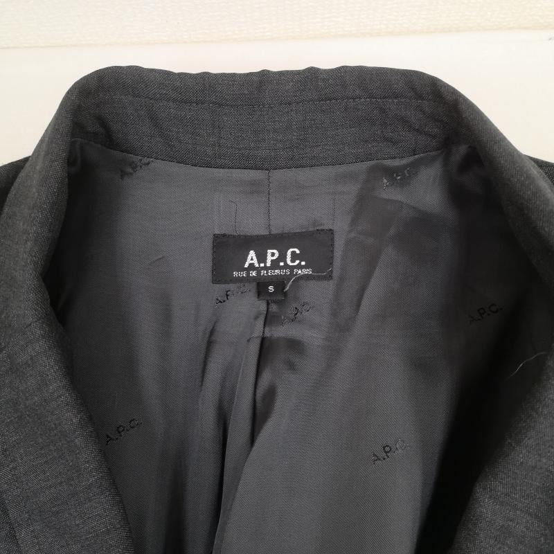 アーペーセー A.P.C. ジャケット、上着 ジャケット、ブレザー ポーランド製 2つボタン パッチポケット ブレザー テーラード ジャケット S 灰 / グレー / gray メンズ USED 古着 中古 50167347