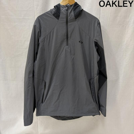 オークリー OAKLEY ジャケット、上着 ジャンパー、ブルゾン Latitude Anor アノラックパーカー foa404283 M 無地 X ロゴ、文字 灰 / グレー / gray X 黒 / ブラック / black メンズ USED 古着 中古 50167349