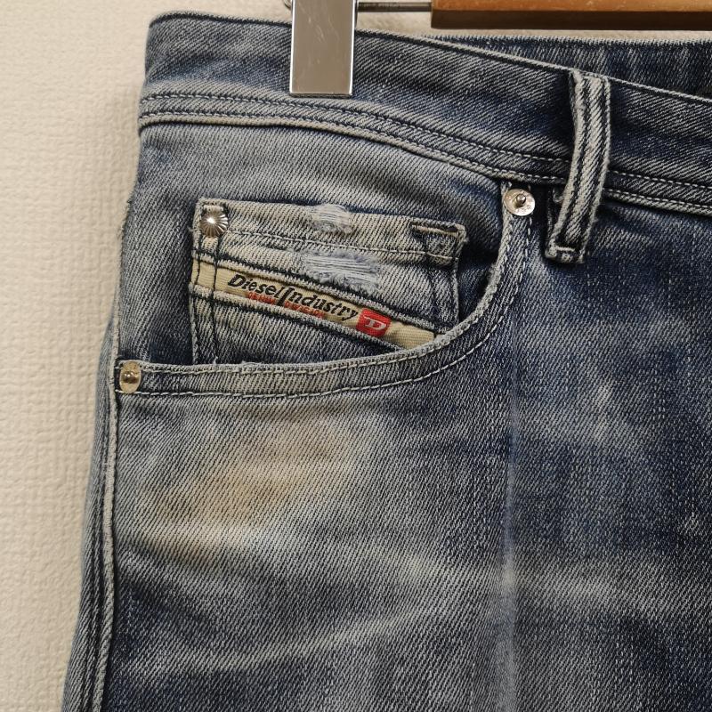 ディーゼル DIESEL パンツ デニム、ジーンズ イタリア製 ボタンフライ 立体裁断 ジーンズ デニム パンツ ROMBEE-XT 30インチ インディゴ / インディゴ / Indigo メンズ USED 古着 中古 50167402