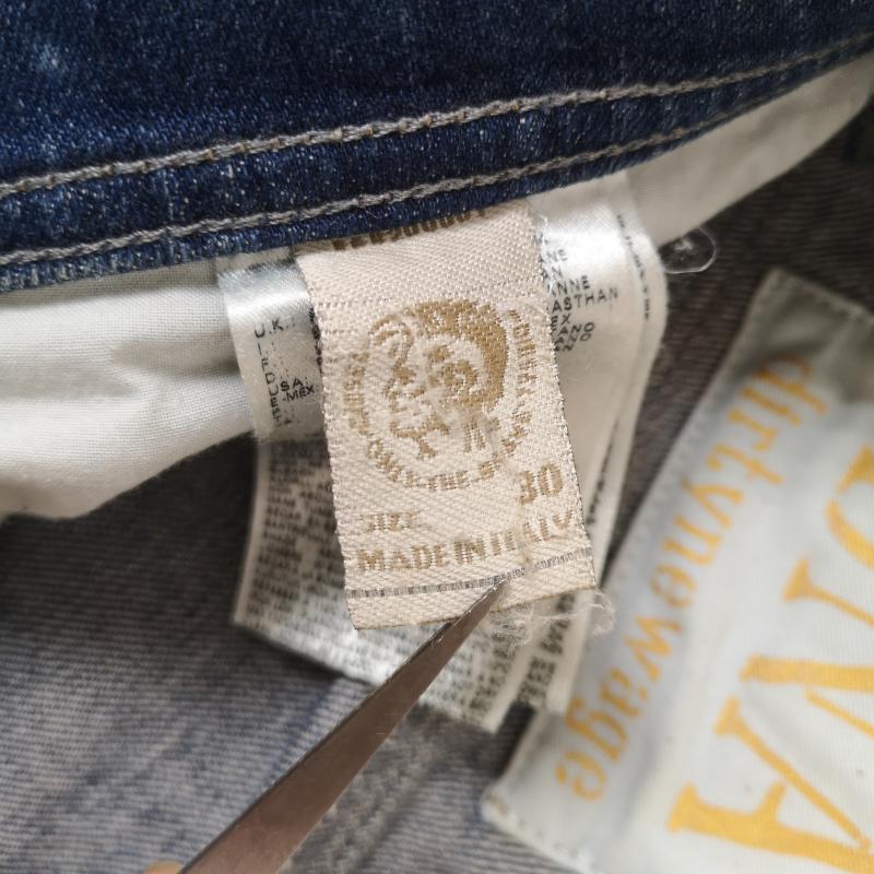 ディーゼル DIESEL パンツ デニム、ジーンズ イタリア製 TEPPHAR ボタンフライ スリム キャロット ジーンズ デニム パンツ 30インチ インディゴ / インディゴ / Indigo メンズ USED 古着 中古 50167403