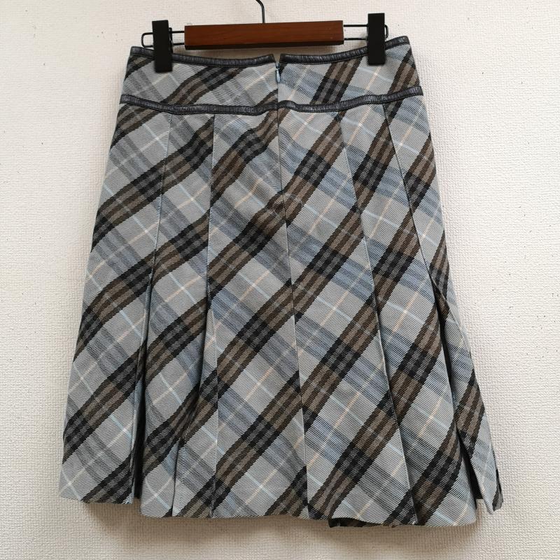 バーバリー・ブルーレーベル BURBERRY BLUE LABEL スカート ミニスカート フェイクレザー ライン ノバチェック フレア ミニ スカート FL557-407 38インチ マルチカラー / マルチカラー / multicolor レディース USED 古着 中古 50167616