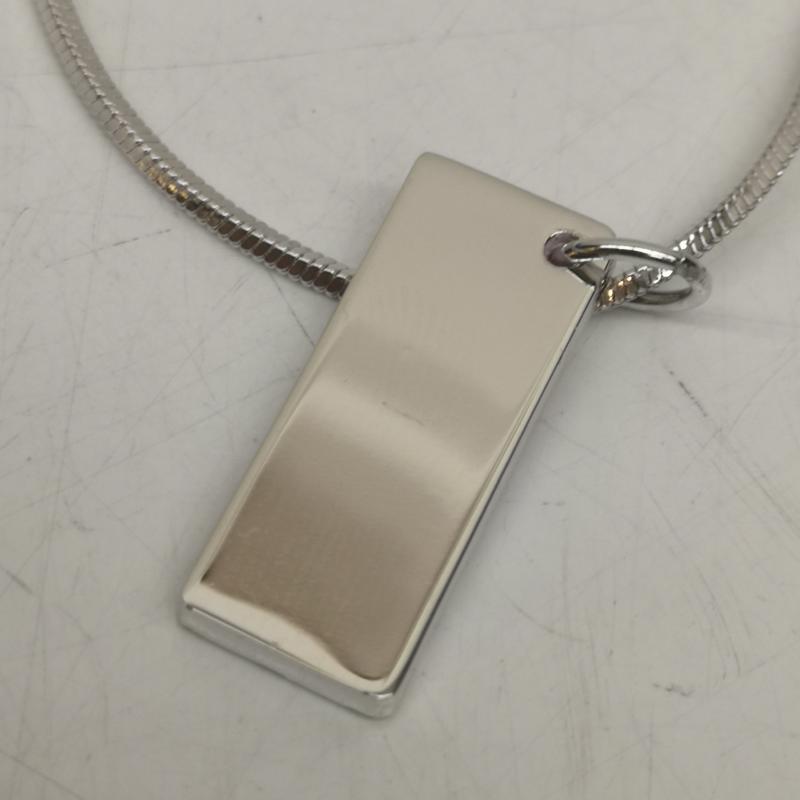 クリスチャンディオール Christian Dior アクセサリー ネックレス、ペンダント トロッター柄 プレート トップ ネックレス - 桃 / ピンク / pink X 銀 / シルバー / silver color レディース USED 古着 中古 50167717