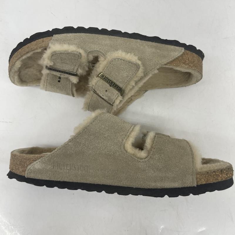 ビルケンシュトック BIRKENSTOCK サンダル サンダル Arizona Shearling Taupe トープ カラー コンフォート サンダル UK：5 チャコールグレー / チャコールグレー / レディース USED 古着 中古 50167720