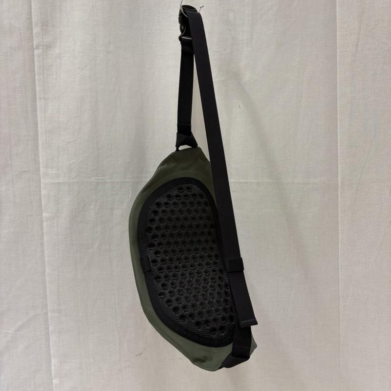 アークテリクス ARC TERYX ボディバッグ ボディバッグ グランヴィル クロスボディバッグ Granville Crossbody Bag ボディバック - 無地 X ロゴ、文字 カーキ / カーキ / khaki メンズ USED 古着 中古 50167774