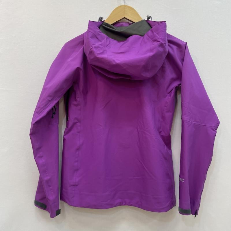 ザノースフェイス THE NORTH FACE ジャケット、上着 ジャンパー、ブルゾン クライム ライト ストレッチ ジャケット サミット シリーズ ゴアテックス npw15905 S マゼンタ / マゼンタ / レディース USED 古着 中古 50167791
